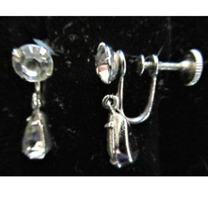 Vintage CORO rhinestone + teardrop dangle screw-back earrings - 7/8" long